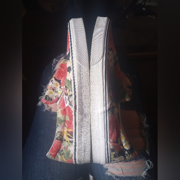 Floral vans slip on shoes (10) - Picture 2 of 4